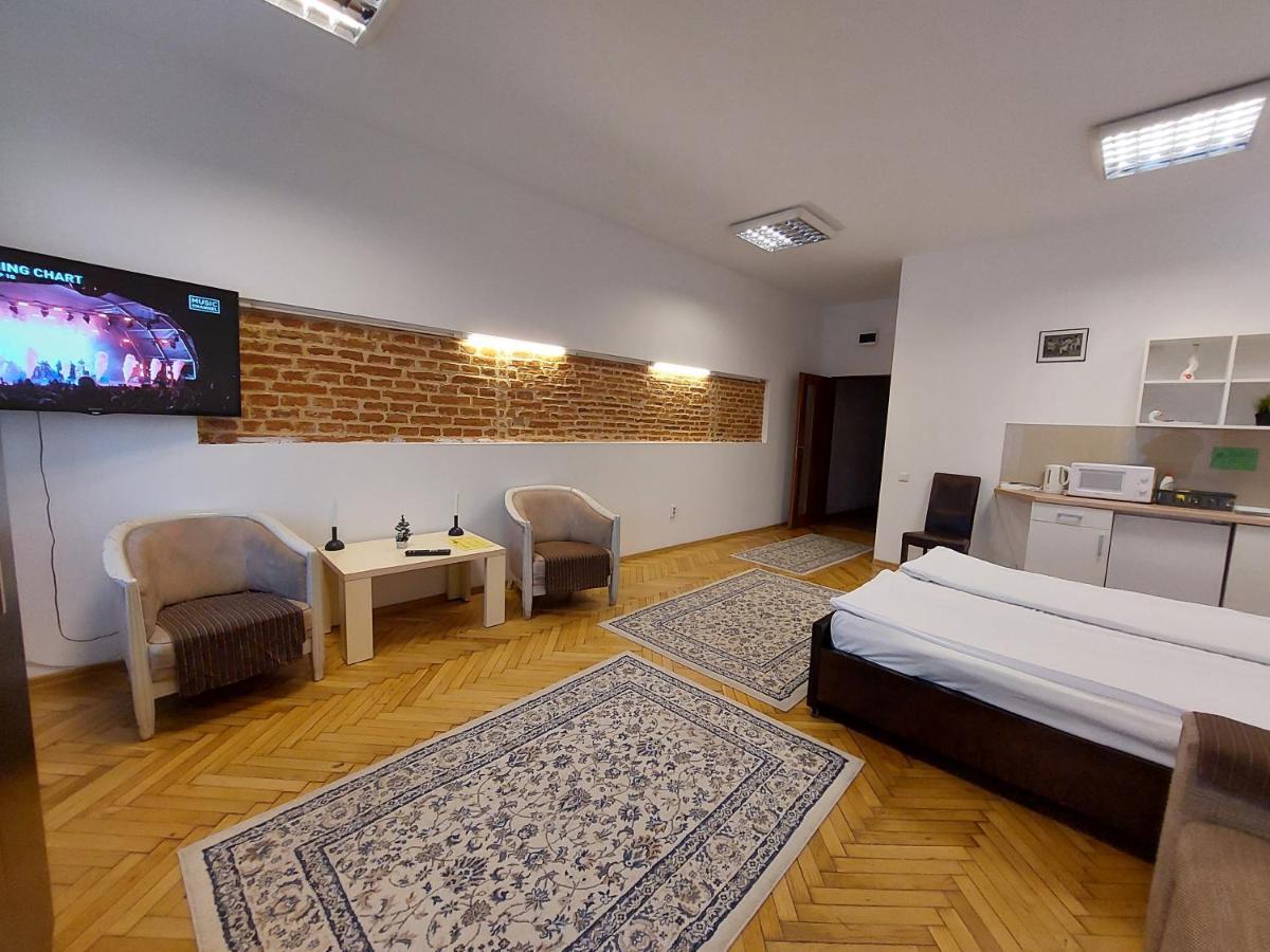 Main Square Apartments & More Braşov Esterno foto