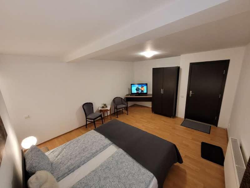 Main Square Apartments & More Braşov Esterno foto