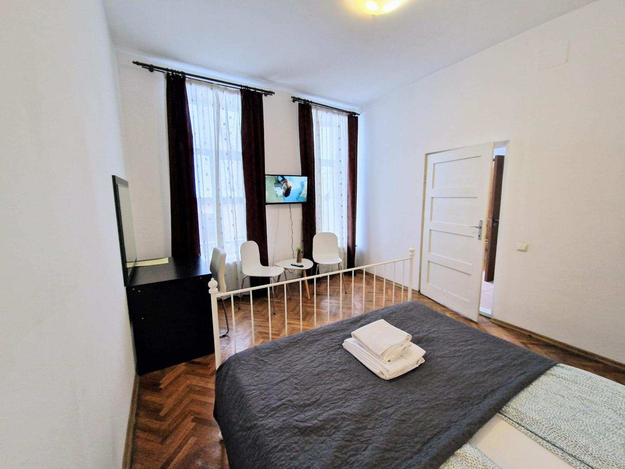 Main Square Apartments & More Braşov Esterno foto