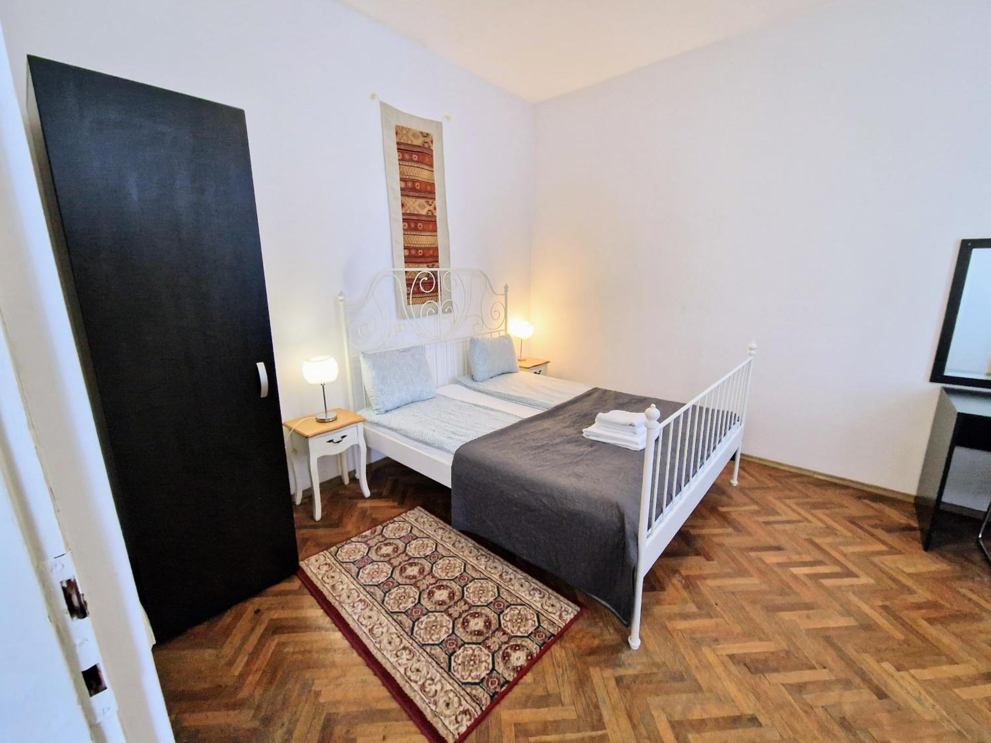 Main Square Apartments & More Braşov Esterno foto