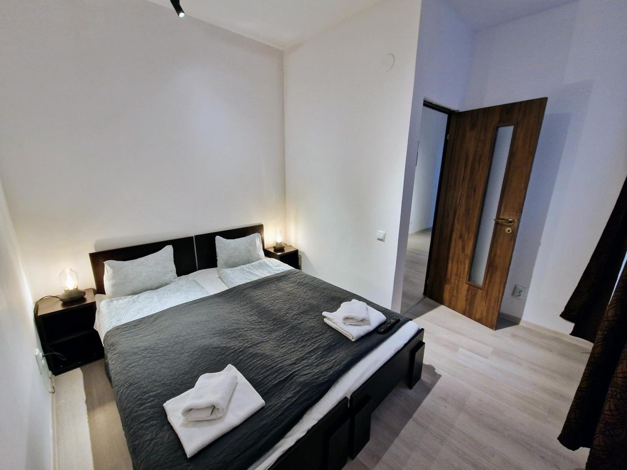 Main Square Apartments & More Braşov Esterno foto