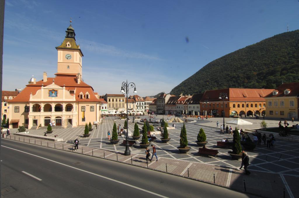 Main Square Apartments & More Braşov Esterno foto